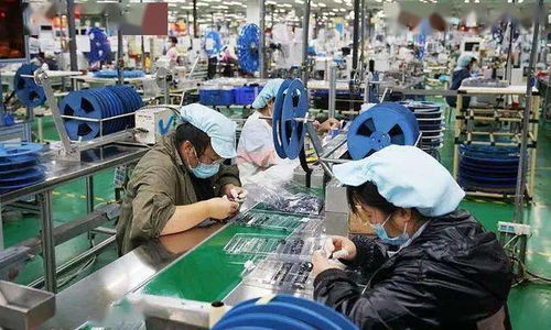 iphone 13熱銷 鄭州富士康訂單塞爆,招工推薦獎金高達8000元